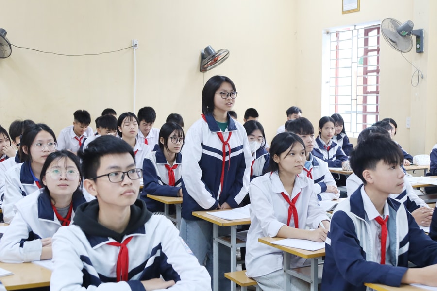 Hồi hộp chờ 'chốt' môn thi thứ 3 vào lớp 10