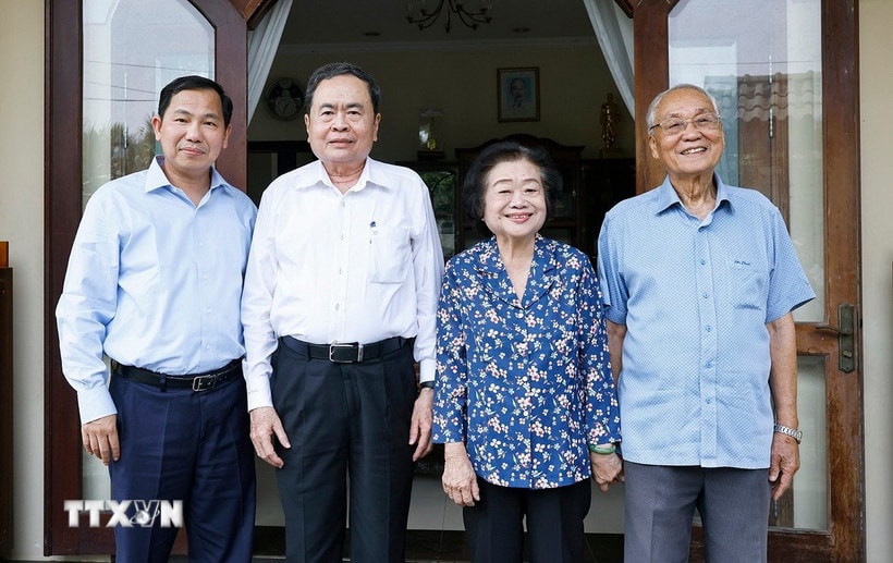 Chủ tịch Quốc hội thăm và tri ân các nguyên lãnh đạo Đảng, Nhà nước
