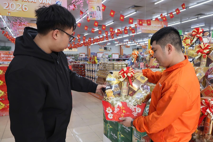 Thị trường giỏ quà Tết nhộn nhịp sớm
