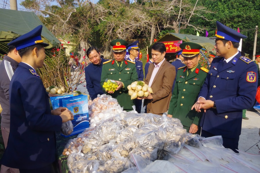 Vui Tết sớm cùng quân dân đặc khu Bạch Long Vĩ