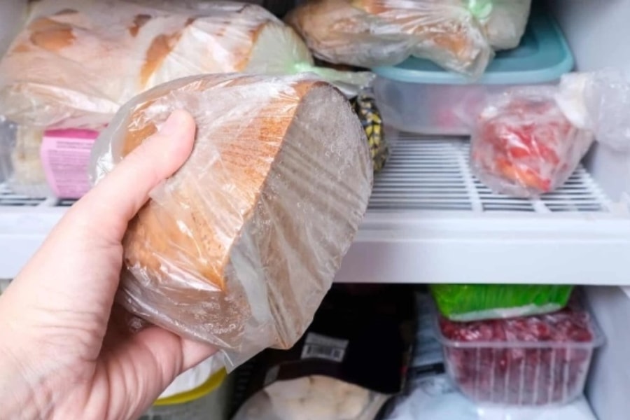 Công dụng bất ngờ của bánh mì cấp đông