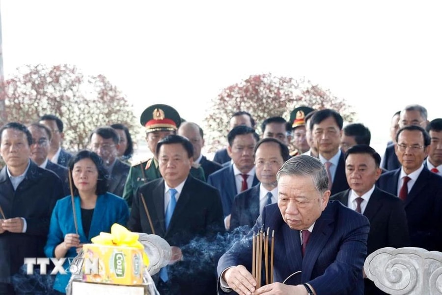 Tổng Bí thư Tô Lâm tưởng niệm các cố Tổng Bí thư và anh hùng liệt sĩ