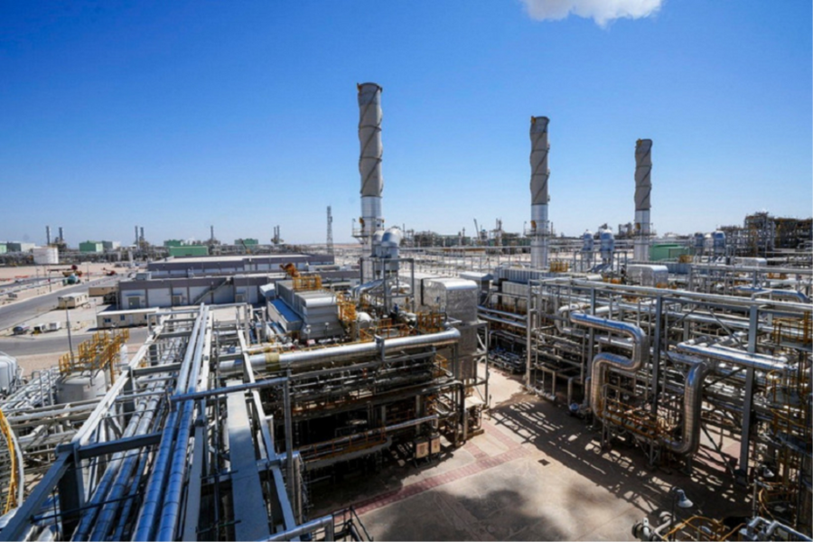 OPEC+ tạm ngưng tăng sản lượng dầu