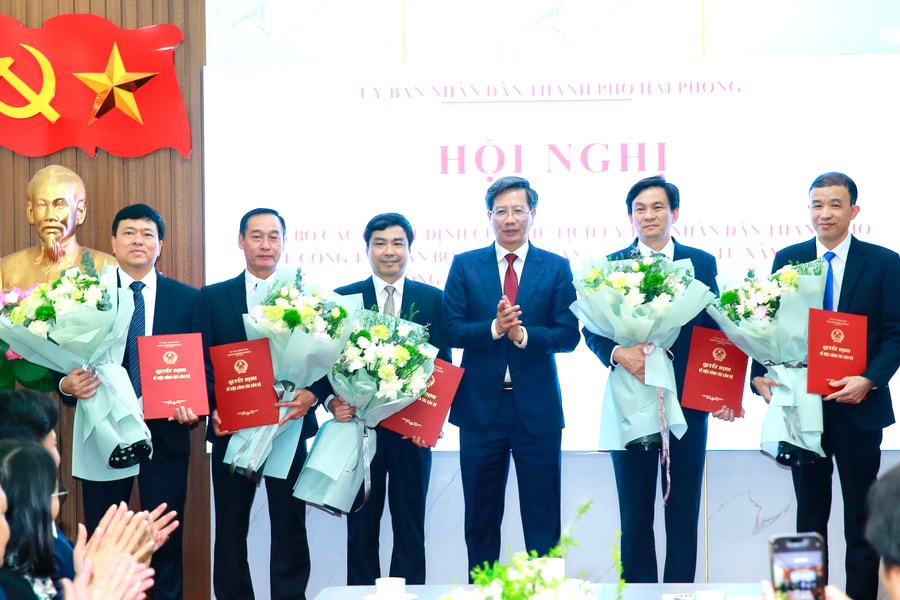 Đồng chí Đào Sỹ Ngọc giữ chức Tổng Giám đốc Ban Quản lý dự án đầu tư xây dựng công trình giao thông Hải Phòng