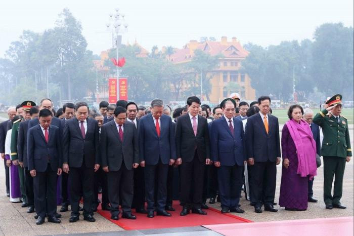 Lãnh đạo Đảng, Nhà nước vào Lăng viếng Chủ tịch Hồ Chí Minh
