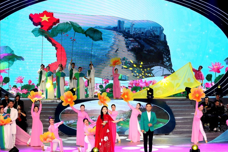 Âm vang đất Cảng