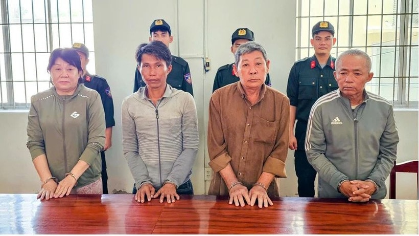 Khởi tố 5 đối tượng chiếm đất rừng phòng hộ, làm giả nguồn gốc đất để lừa đảo