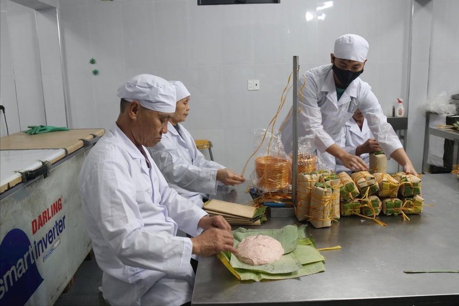 Giò chả cụ Tứ giữ trọn hương vị hơn nửa thế kỷ