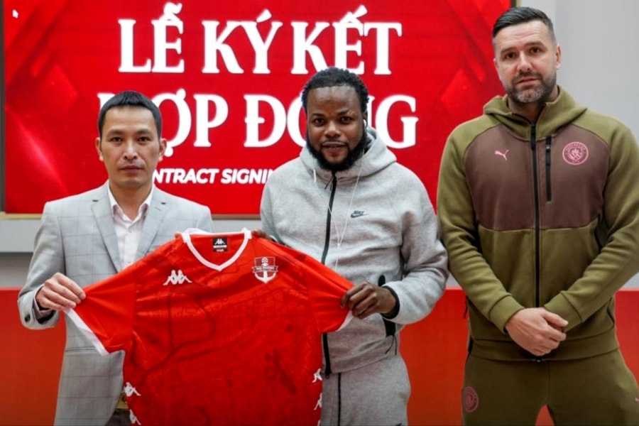 Tiền đạo Ronaldo Fletcher cập bến Câu lạc bộ Hải Phòng