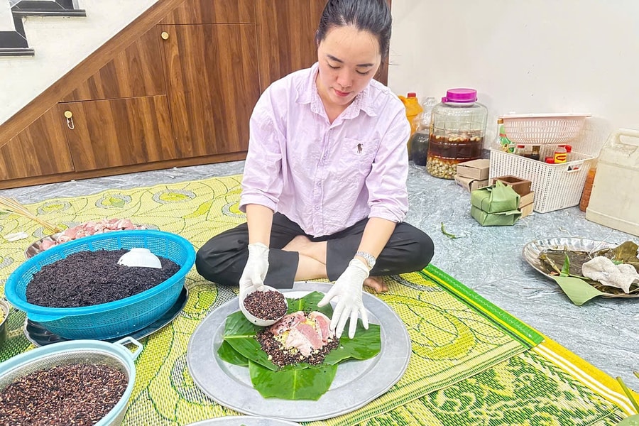 'Làm mới' bánh chưng truyền thống