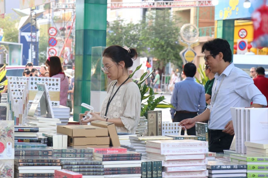 Khai mạc lễ hội đường sách Tết Bính Ngọ 2026