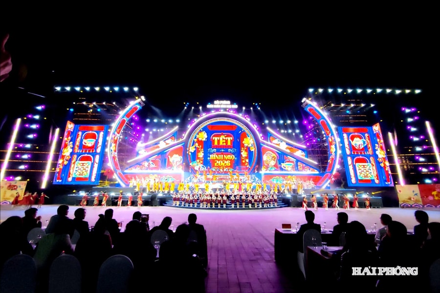 Rực rỡ 'Hải Phòng chào Xuân Bính Ngọ 2026'