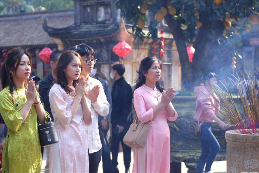 Giữ nét đẹp lễ xuân, đừng để mê tín làm méo mó tín ngưỡng
