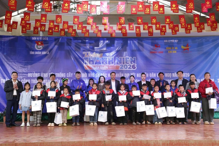 Doanh nhân trẻ Hải Phòng trao quà, công trình tặng đồng bào vùng cao