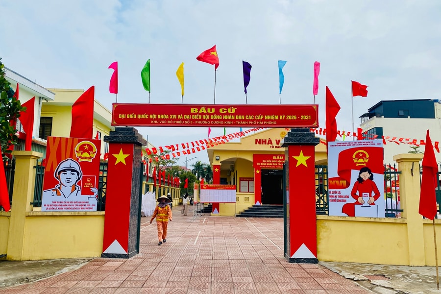 Rợp sắc cờ hoa, lan tỏa khí thế hướng về ngày hội bầu cử