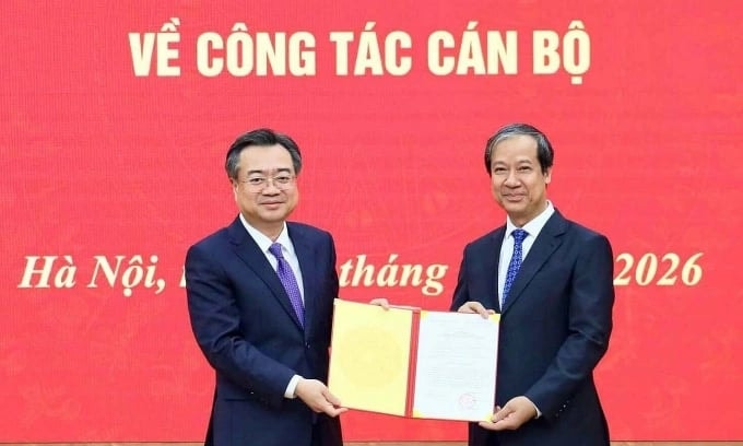 Bộ trưởng Nguyễn Kim Sơn được Bộ Chính trị điều động, phân công chức vụ mới