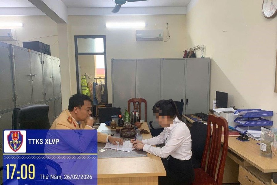 Xử phạt 19 triệu đồng nữ tài xế vi phạm từ phản ánh của người dân qua VNeTraffic