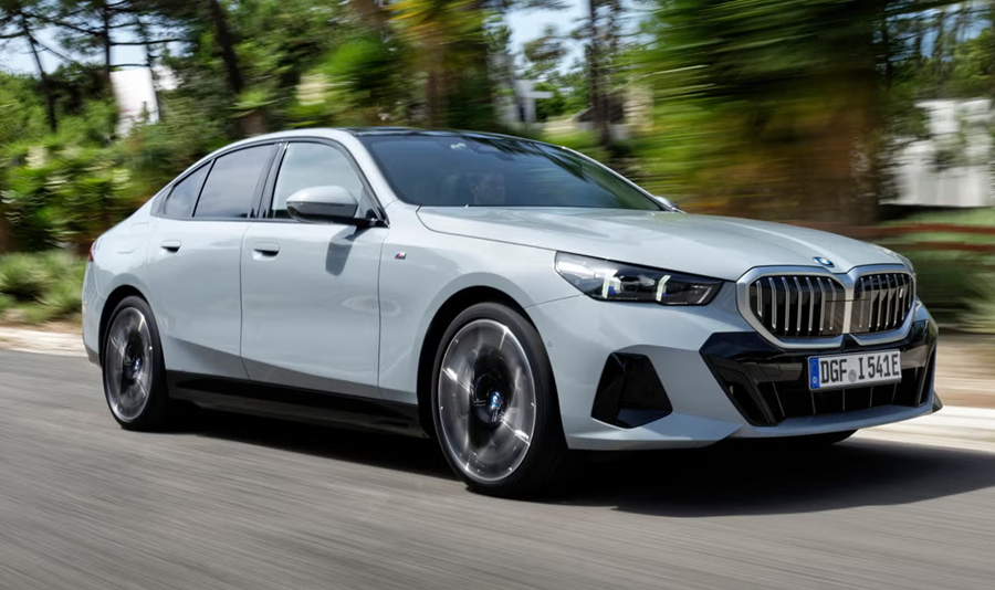 BMW triệu hồi hơn 330.000 xe trên toàn cầu vì nguy cơ cháy nổ