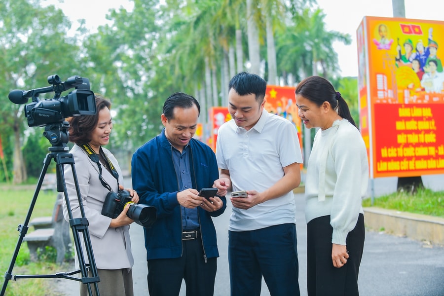 'Đài xã' tuyên truyền bầu cử hiệu quả