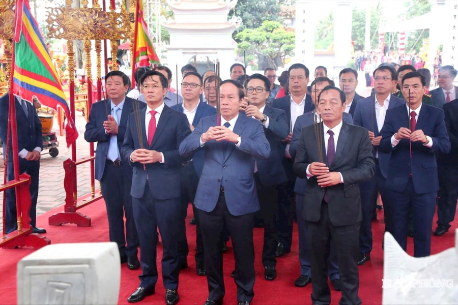 Khai mạc Lễ hội truyền thống Từ Lương Xâm năm 2026