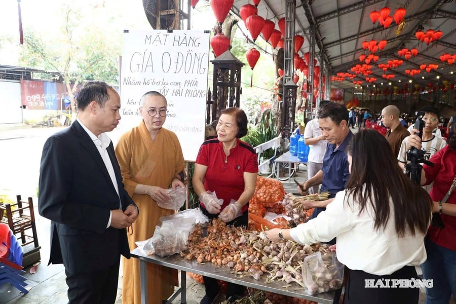 Phường Đồ Sơn tiêu thụ hành, tỏi ủng hộ bà con phía tây thành phố