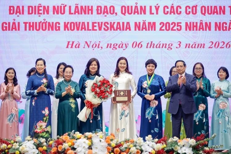 Phụ nữ là người mở khóa vận mệnh phát triển của dân tộc, định hình tương lai của đất nước