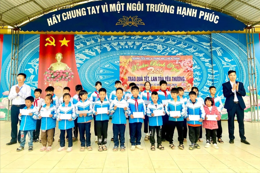 Chung tay hỗ trợ học sinh khó khăn