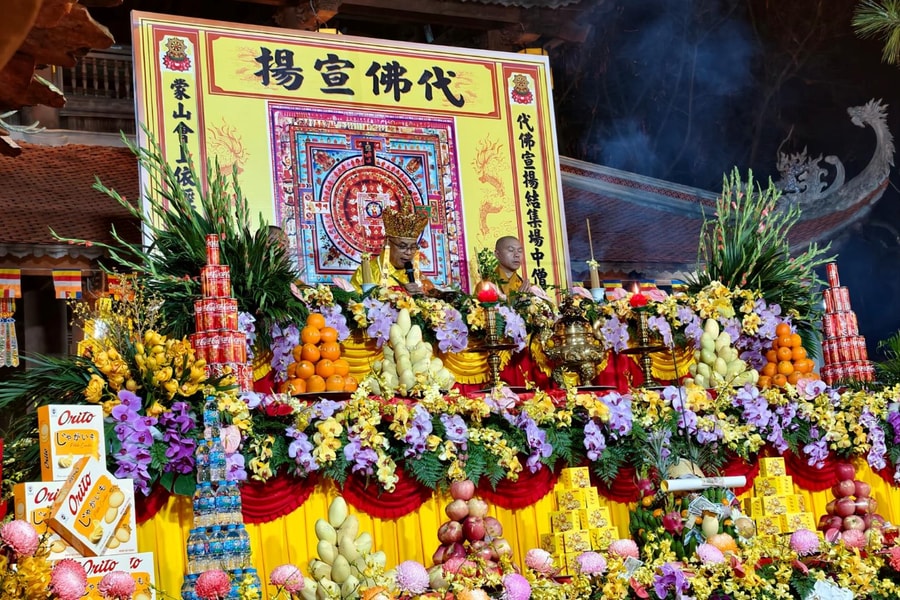 Lễ Mông Sơn thí thực ở chùa Côn Sơn cầu quốc thái dân an