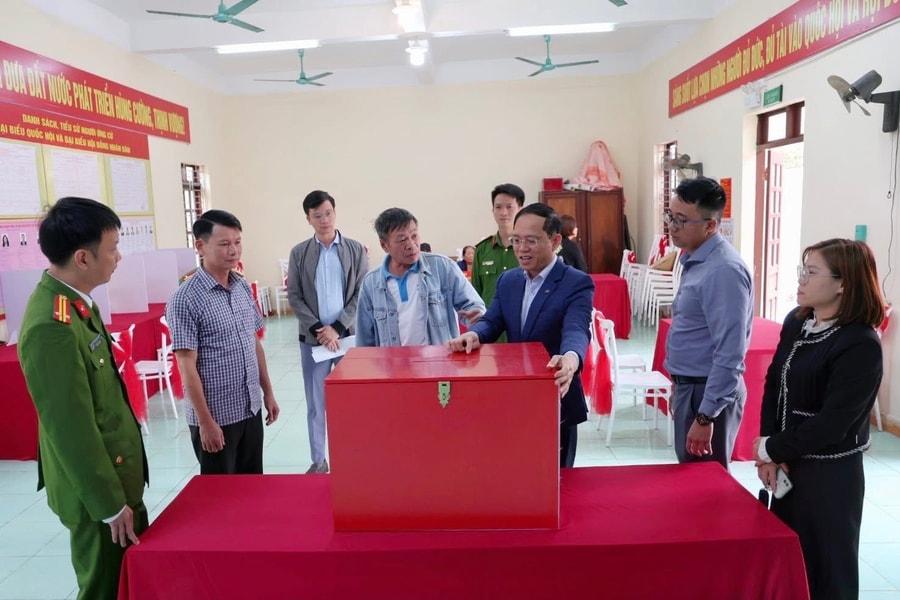 Hỗ trợ người cao tuổi, người khuyết tật thuận tiện bỏ phiếu