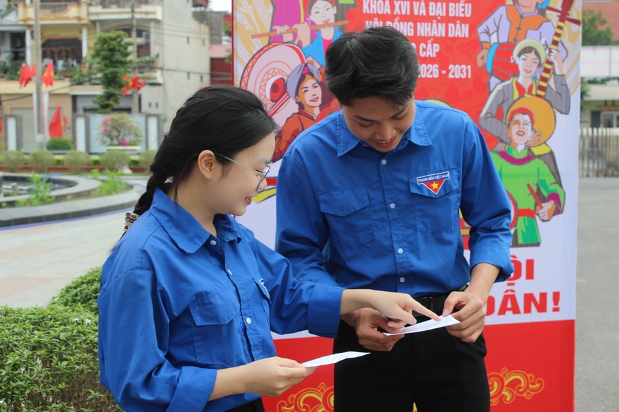 Lá phiếu tuổi 18 - niềm tự hào của cử tri trẻ Hải Phòng