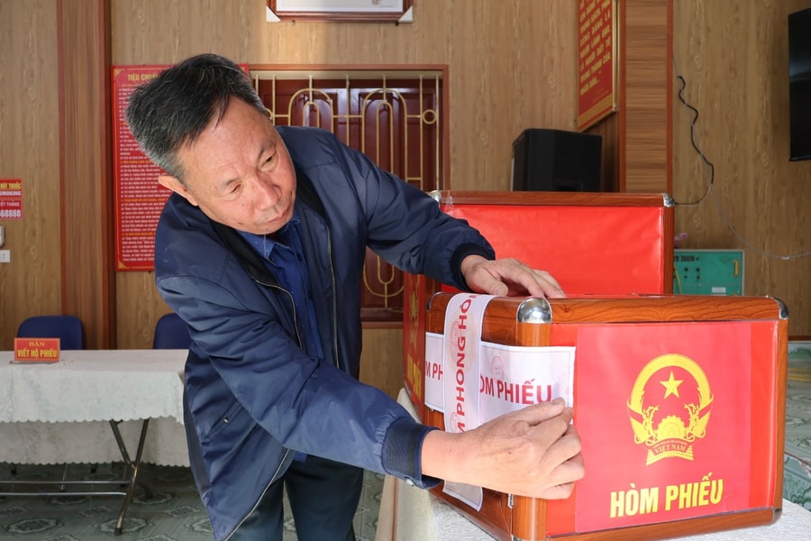 Cảnh giác với tin giả trước thềm bầu cử