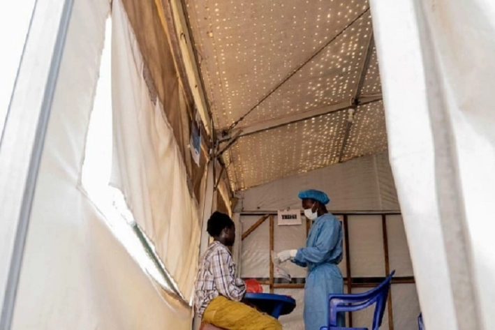 Tăng cường đối phó các thách thức y tế toàn cầu