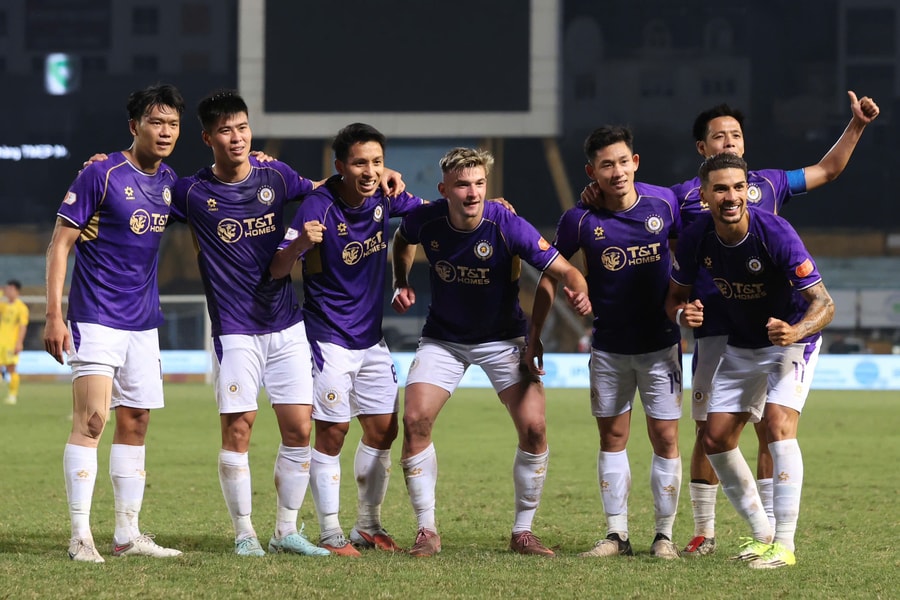Hà Nội FC thắng Sông Lam Nghệ An, giữ vững vị trí thứ 4 tại V-League