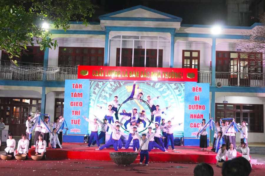 'Vũ điệu tháng ba' lần thứ 5 - sân chơi nghệ thuật sôi động ở Trường THCS Tô Hiệu