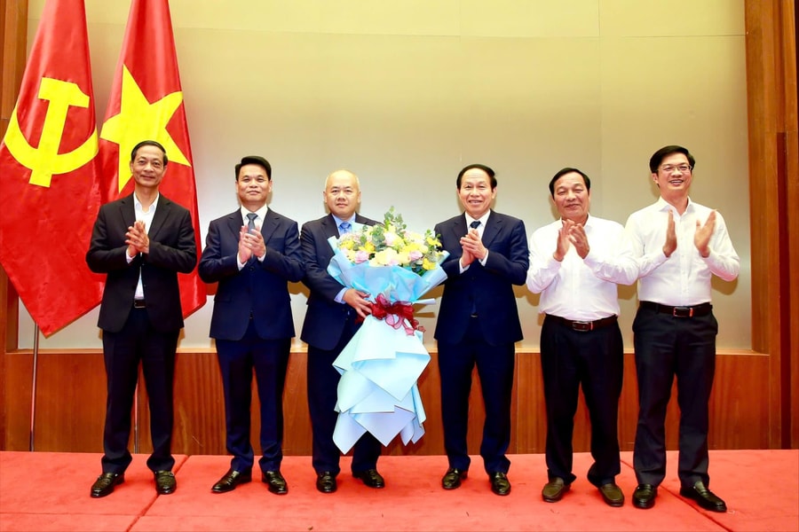 Thứ trưởng Bộ Tài chính Đỗ Thành Trung giữ chức Phó Bí thư Thành ủy Hải Phòng