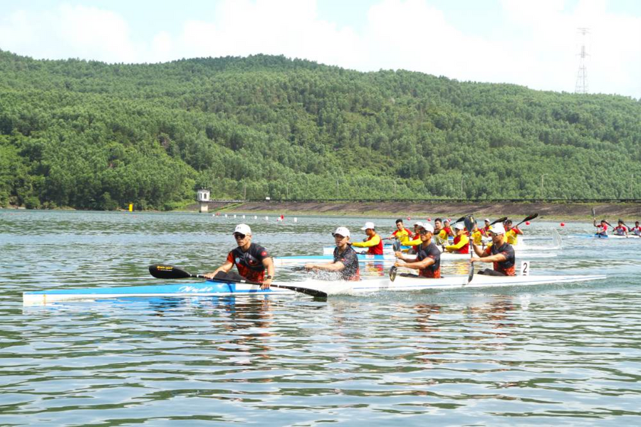 Khai mạc Giải đua thuyền Rowing và Canoeing vô địch các tay chèo xuất sắc quốc gia năm 2026