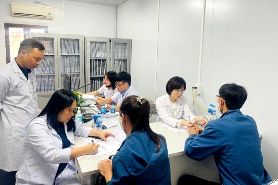 Nhiều người đi xét nghiệm ký sinh trùng