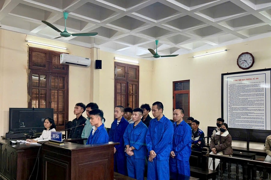 Giải quyết mâu thuẫn cá nhân bằng hung khí, 9 đối tượng lĩnh án