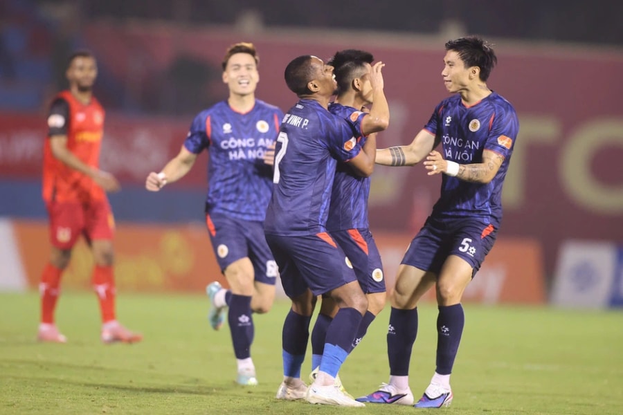 Câu lạc bộ Công an Hà Nội bứt phá tại V-League, trở thành 'bộ khung' của tuyển Việt Nam