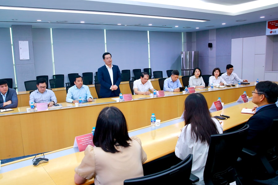 Facilitating LG’s investment expansion in Hai Phong