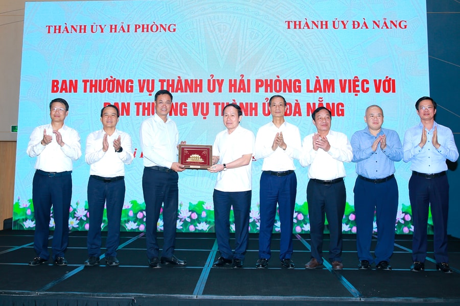 Hải Phòng - Đà Nẵng tăng cường hợp tác, phát huy vai trò hai trung tâm động lực
