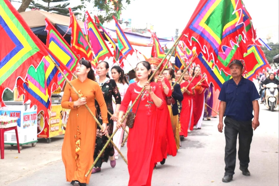 Về hội đền Ngọc Hoa, nghe chuyện tình ngàn năm
