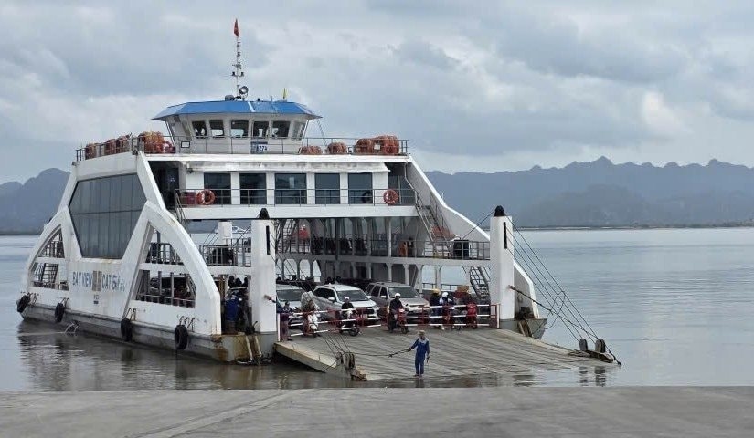 Cat Hai residents enjoy ferry fare discounts