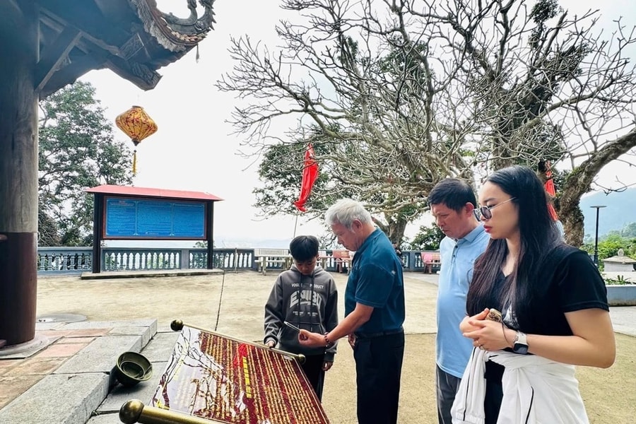 Scan QR codes to unlock heritage stories