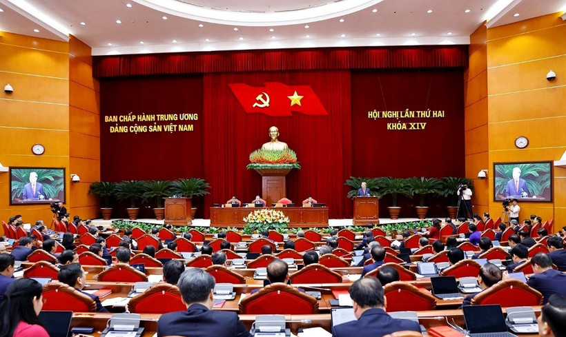 Thông cáo báo chí ngày làm việc thứ nhất Hội nghị lần thứ hai Ban Chấp hành Trung ương Đảng khóa XIV