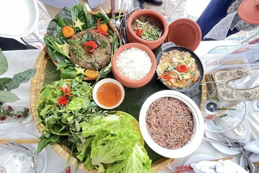 Ẩm thực Hải Phòng đón mùa hè, níu chân du khách