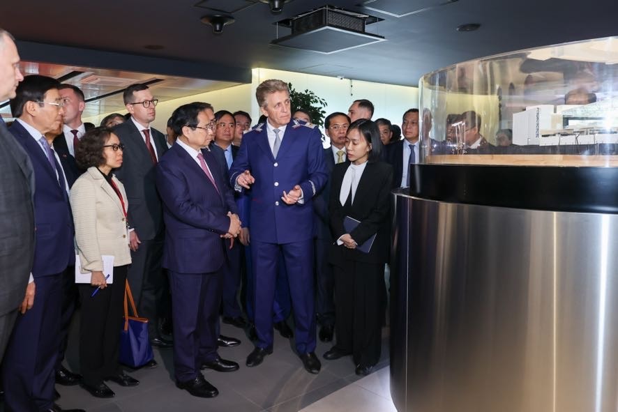 Thủ tướng Phạm Minh Chính tìm hiểu phát triển năng lượng hạt nhân và tàu điện ngầm của Nga