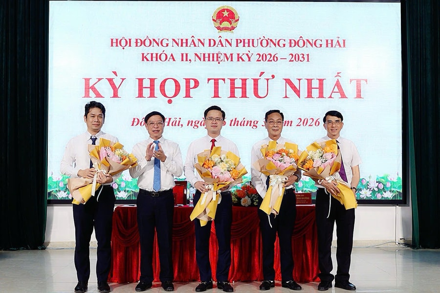 Đồng chí Nguyễn Anh Tuấn được bầu giữ chức Chủ tịch HĐND phường Đông Hải khoá II