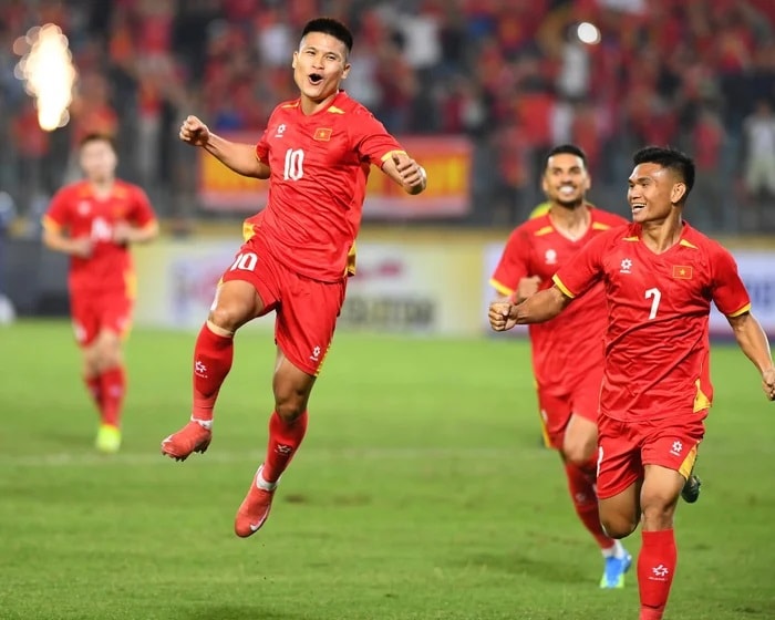 Thắng đậm Bangladesh 3 - 0, tuyển Việt Nam sẵn sàng đối đầu Malaysia