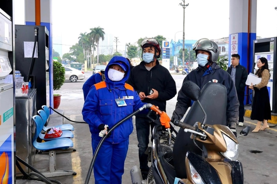 Environmental protection tax on energy drops to 0 VND